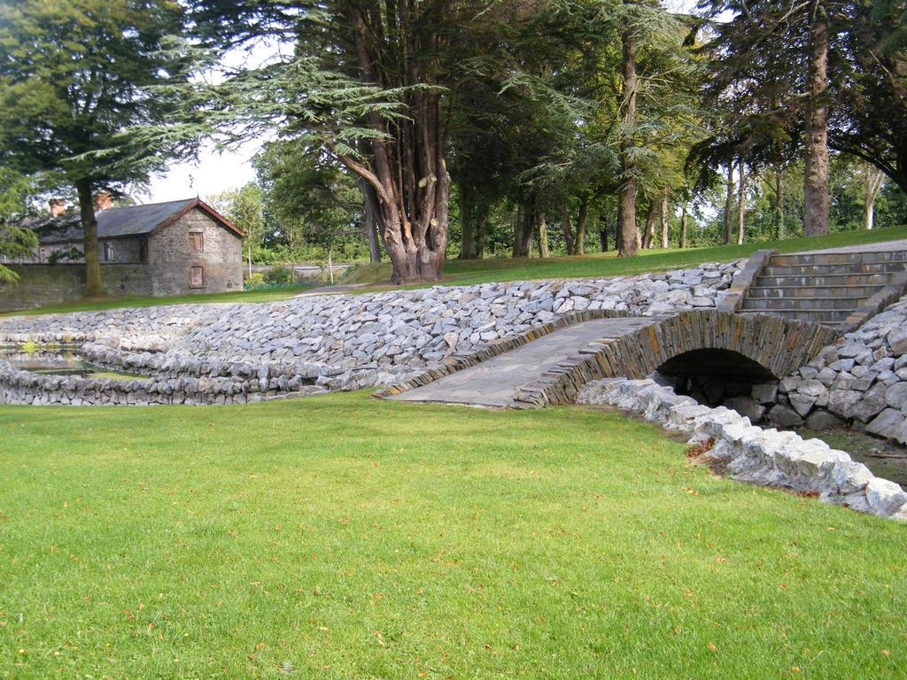 Boyne Valley - Only 3*